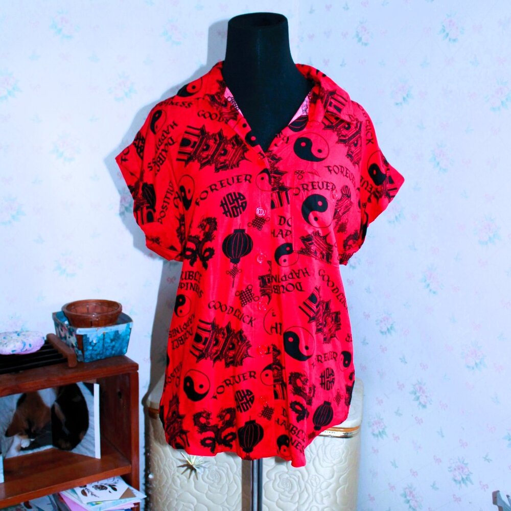 NWT Iky & Me Red Hi-Lo Shirt, Chinese Good Luck Symbols, Medium